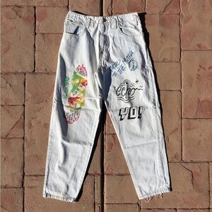 Graphic Light Wash Jeans